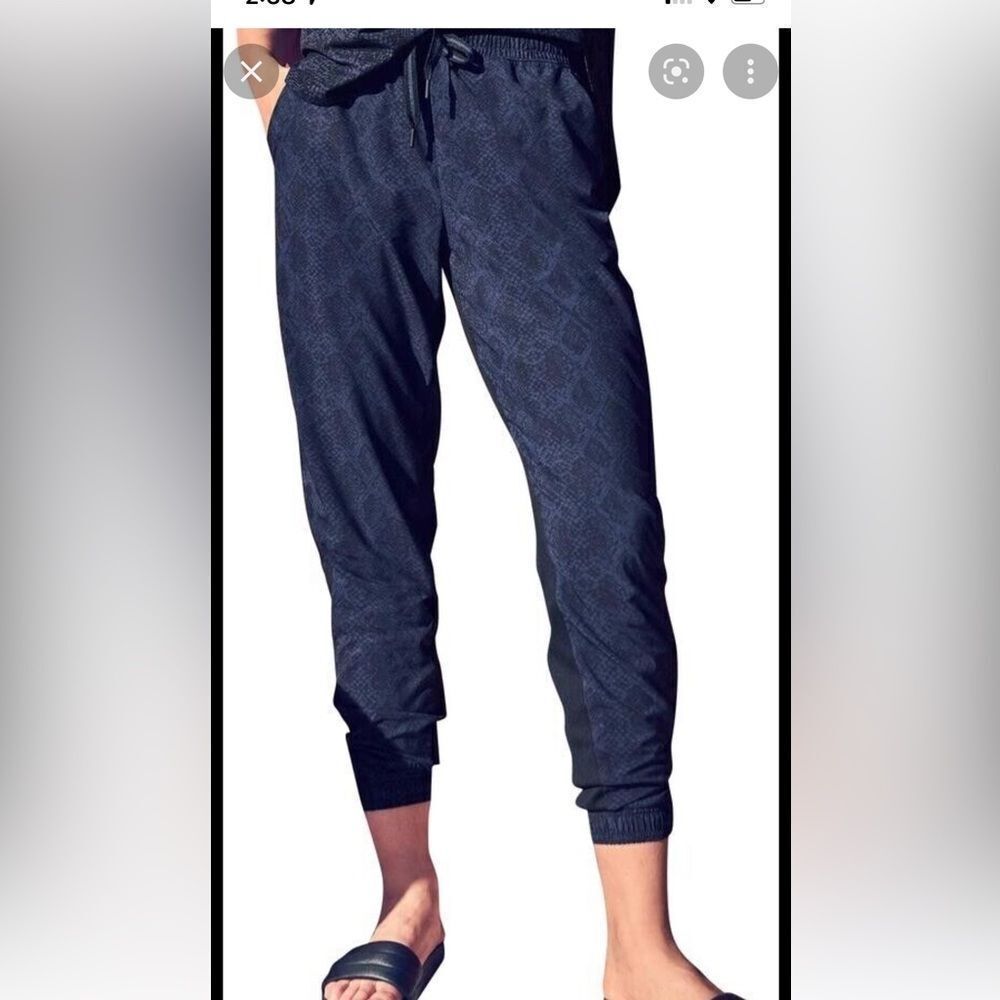 Athleta Brooklyn Python Jogger - Picture 3 of 12